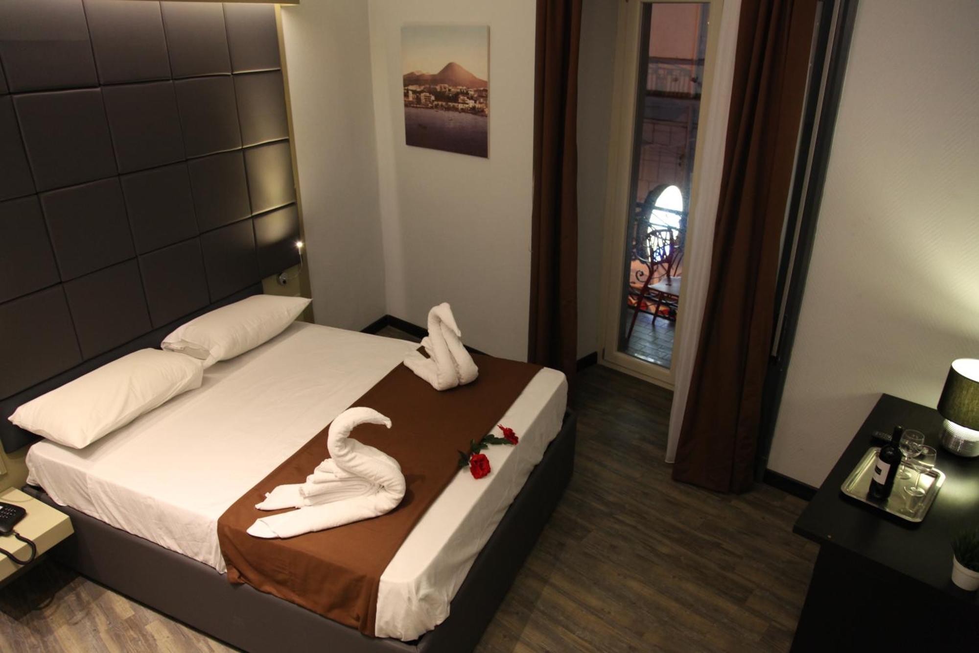 Dolce Vita Rooms Neapel Exterior foto