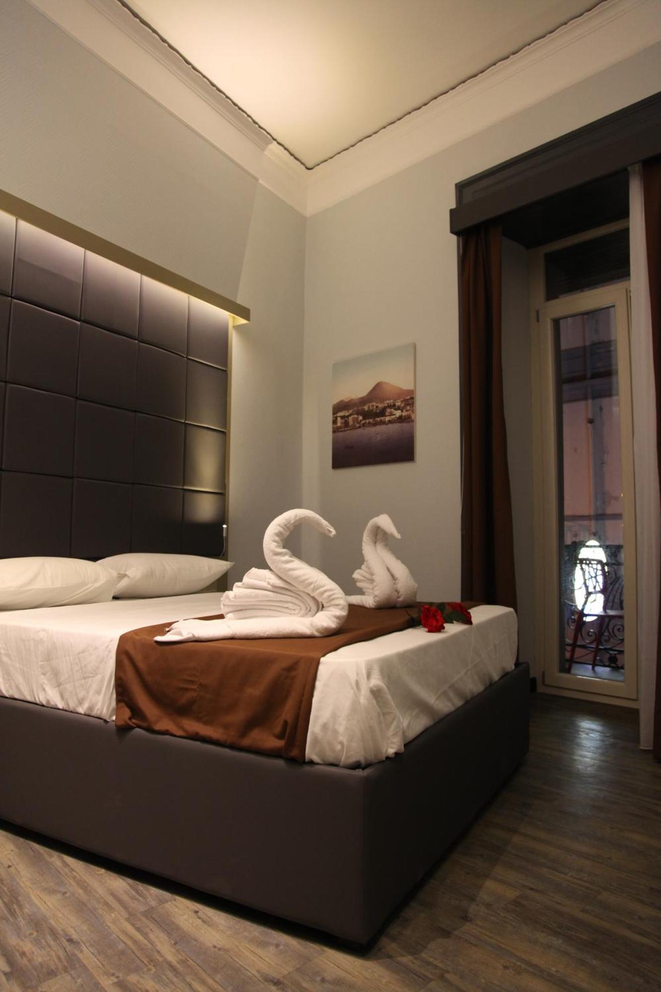 Dolce Vita Rooms Neapel Exterior foto